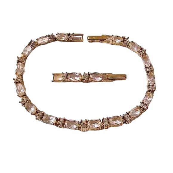 Avon White Sapphire Crystal Bracelet Gold Tone Ribs Links - Picture 4 of 5